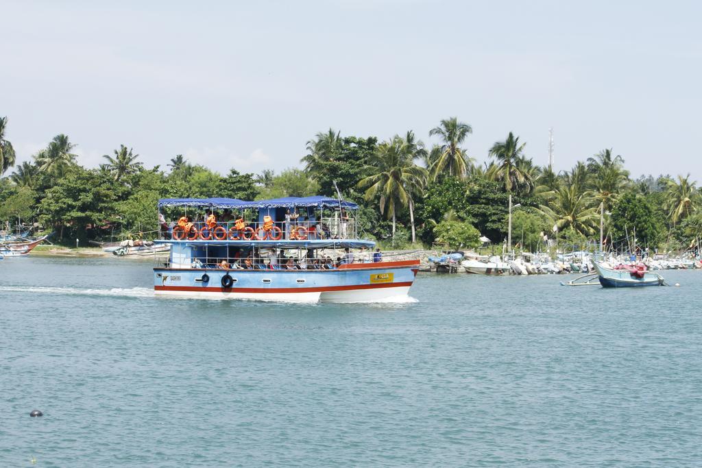 Paradise Beach Resort & Diving School Mirissa Exterior photo